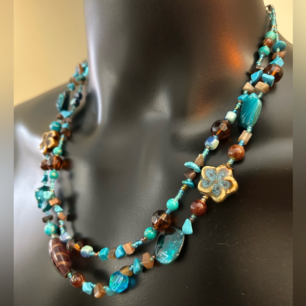 Beautiful 21” necklace with turquoise blue/green & brown gems, stones and beads